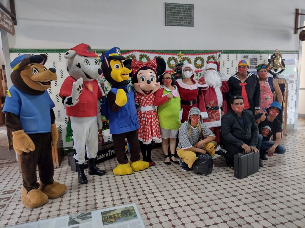 natal personagens Trem do Noel foi um sucesso em sua primeira viagem