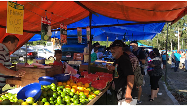 feira Domingo é dia de Feira em São Lourenço