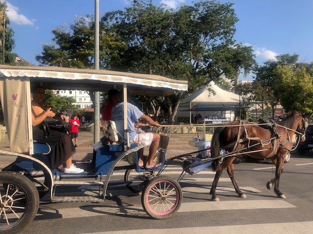 turistas Abril de feriados movimenta São Lourenço