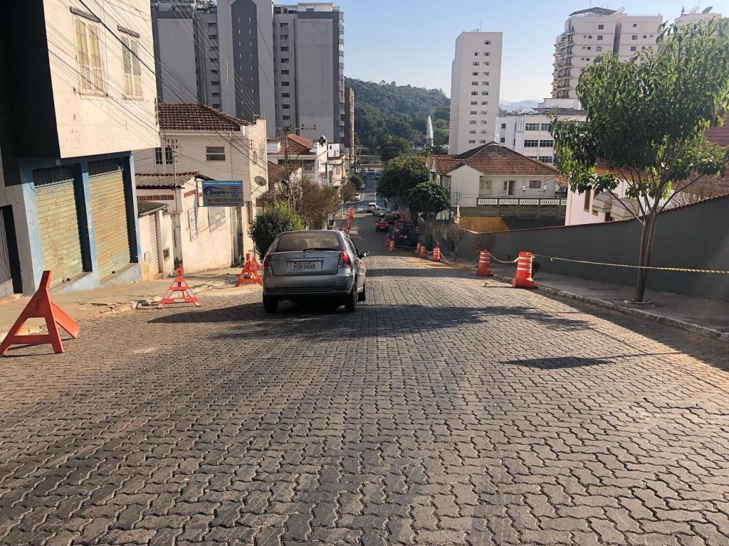 cel ferraz paver Asfalto das ruas do centro é retomado em São Lourenço