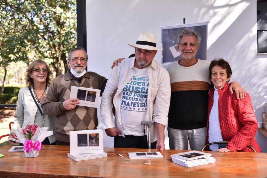 toninho fmilia irmaos “Quem escolheu a busca não pode recusar a travessia " esses versos embalaram Antônio Nacle Gannam no lançamento de seu livro