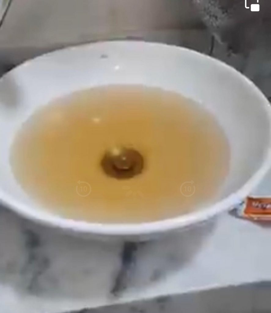 agua suja Água fornecida pelo SAAE de SL está imunda em vários bairros