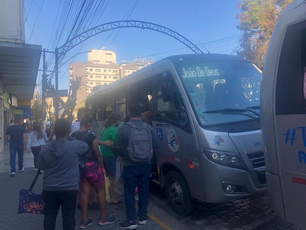 onibus 3 novos Dia 09/08 chegam mais 3 ônibus em SL