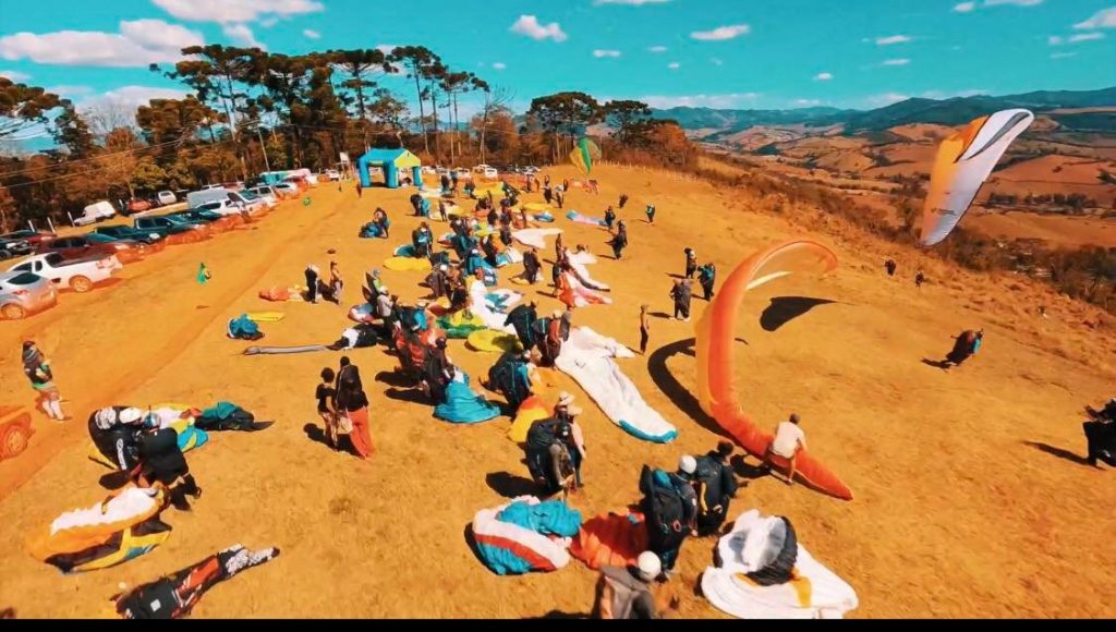 parapente capa ok Campeonato Mineiro de Parapente será decidido em São Lourenço