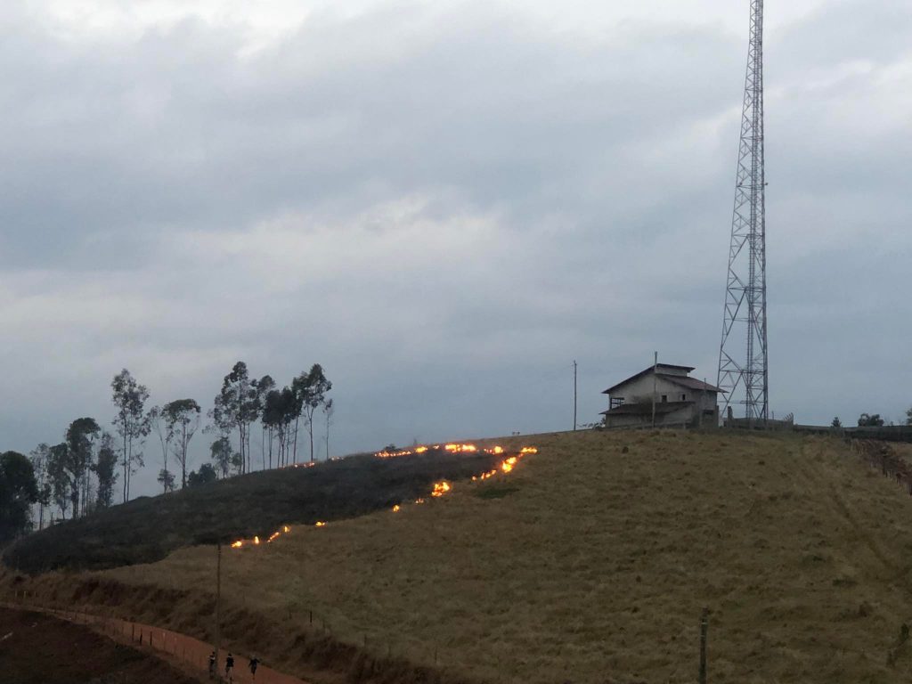 fogo Queimadas continuam em São Lourenço