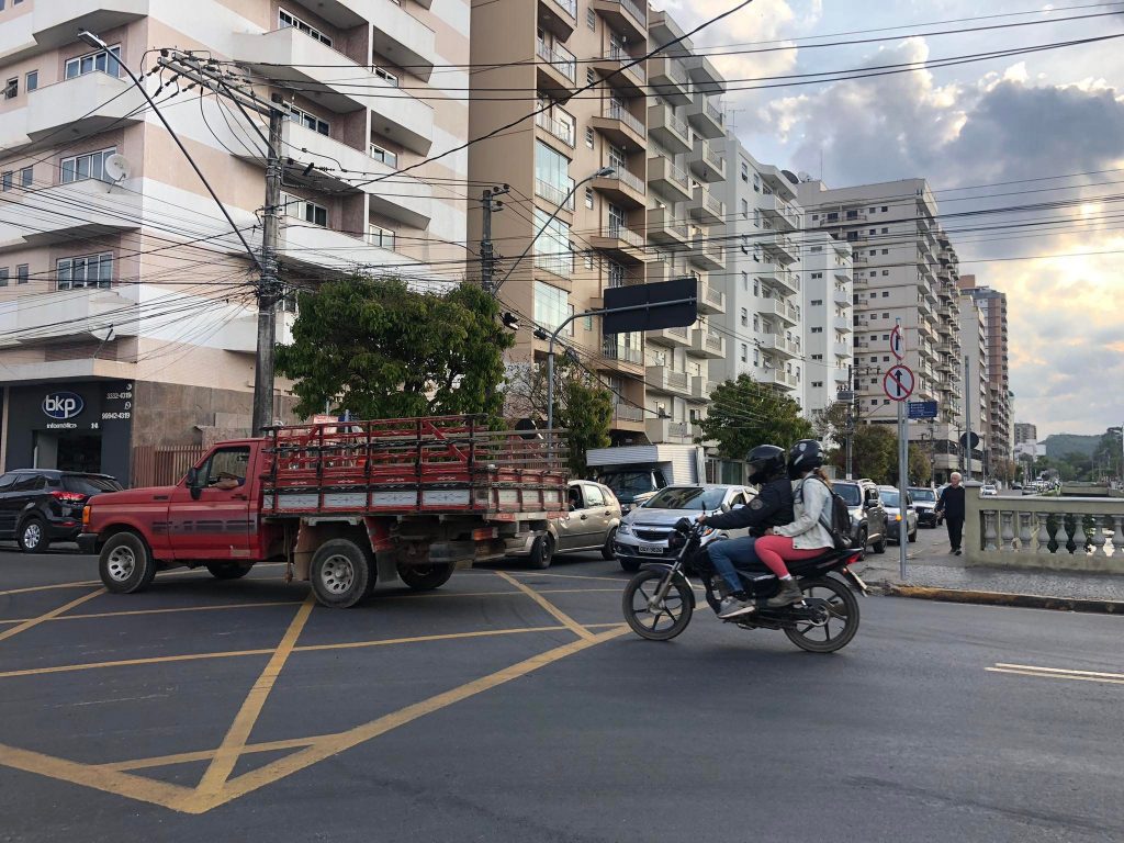 transito 2 Flagrantes desrespeitos no trânsito em SL
