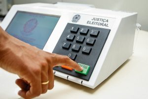 urna Eleições 2024 : veja os candidatos a prefeito e a vereador em São Lourenço