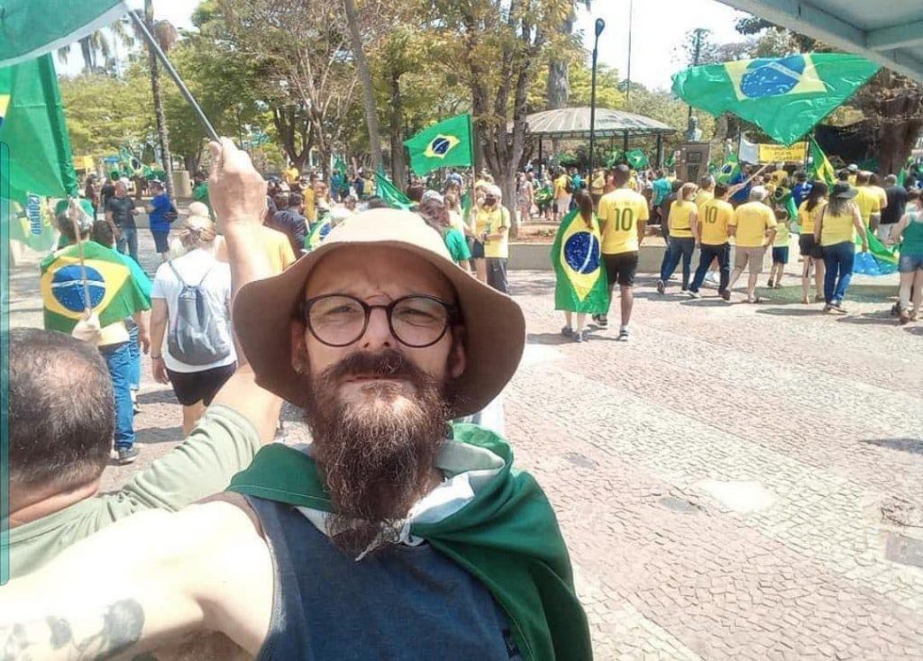 marcelo 3 Bolsonarista, de São Lourenço, que levou Constituição está preso!