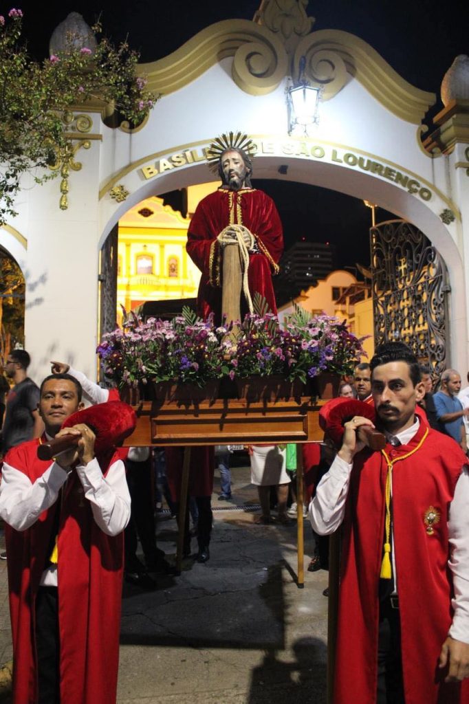 ss capa Fiéis celebram a Semana Santa em São Lourenço