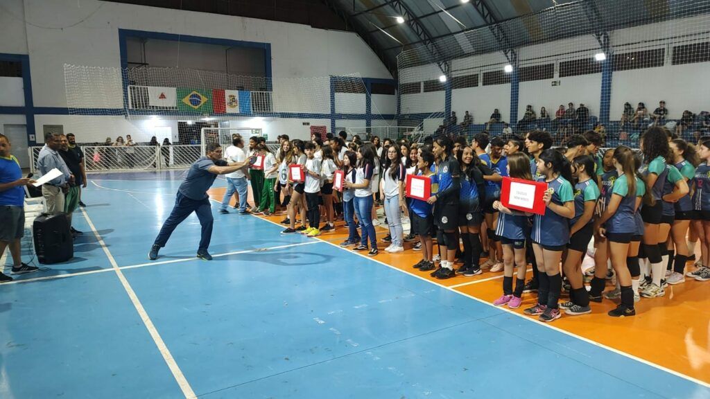 copa voley Começou 1a Copa Escolar de Voleibol em São Lourenço