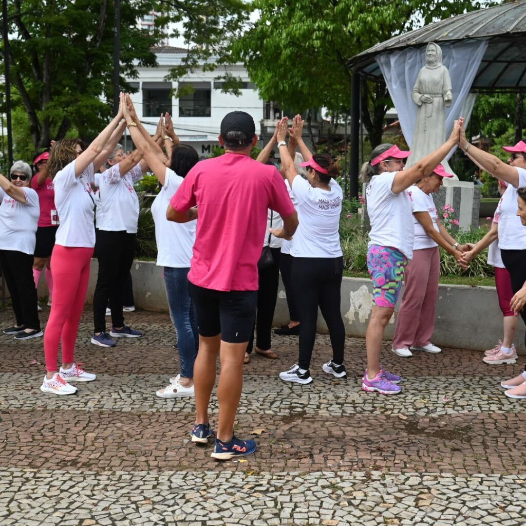 out rosa 9 Caminhada Outubro Rosa colore as ruas de São Lourenço