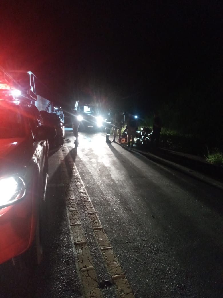 Carro bate de frente com ônibus e deixa 1 morto 2 0f848936 1d5a 4f55 8c6a a77895bf1c55 Carro bate de frente com ônibus e deixa 1 morto