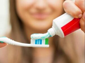 Imagem do WhatsApp de 2025 03 27 as 14.31.07 08ce379e ANVISA interdita pasta de dente Colgate Clean Mint após relatos de efeitos adversos