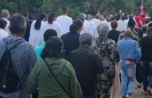 Imagem do WhatsApp de 2025 04 18 as 08.56.18 a21cd258 Sexta-Feira da Paixão: Confira os registros fotográficos da Via-Sacra