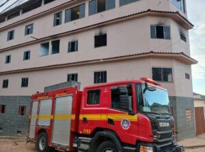 Imagem do WhatsApp de 2025 07 14 as 18.47.01 8703d341 Incêndio atinge apartamento em Carmo de Minas e mobiliza Corpo de Bombeiros de São Lourenço