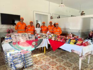 Corpo de Bombeiros de São Lourenço doa mais de meia tonelada de alimentos ao asilo Casa de Maria 2 WhatsApp Image 2025 11 27 at 17.14.39 Corpo de Bombeiros de São Lourenço doa mais de meia tonelada de alimentos ao asilo Casa de Maria