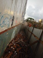 WhatsApp Image 2026 01 28 at 19.37.16 Bombeiros atendem princípio de incêndio em prédio desativado no Centro de São Lourenço