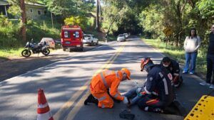 WhatsApp Image 2026 04 18 at 12.18.55 Queda de motocicleta mobiliza equipes de resgate na BR-354, em Pouso Alto