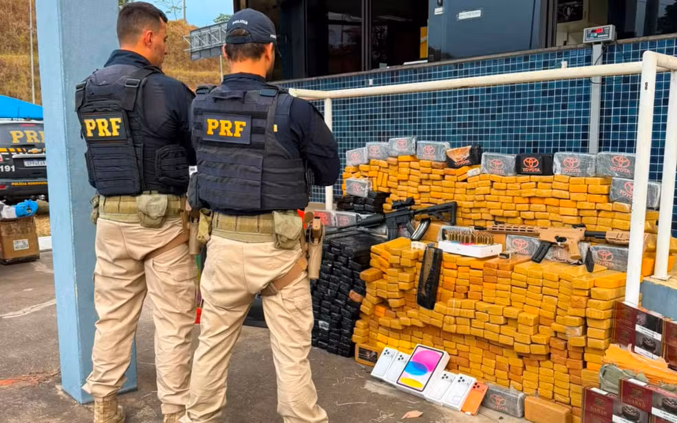 prf PRF apreende mais de 540 kg de drogas, armas e cinco motos roubadas no Sul de Minas